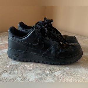 NIKE AIR FORCE 1 LOW TOPS